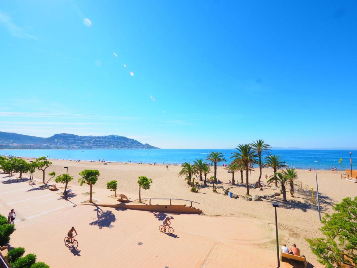 Apartment Platja De Roses-9 By Interhome Kültér fotó